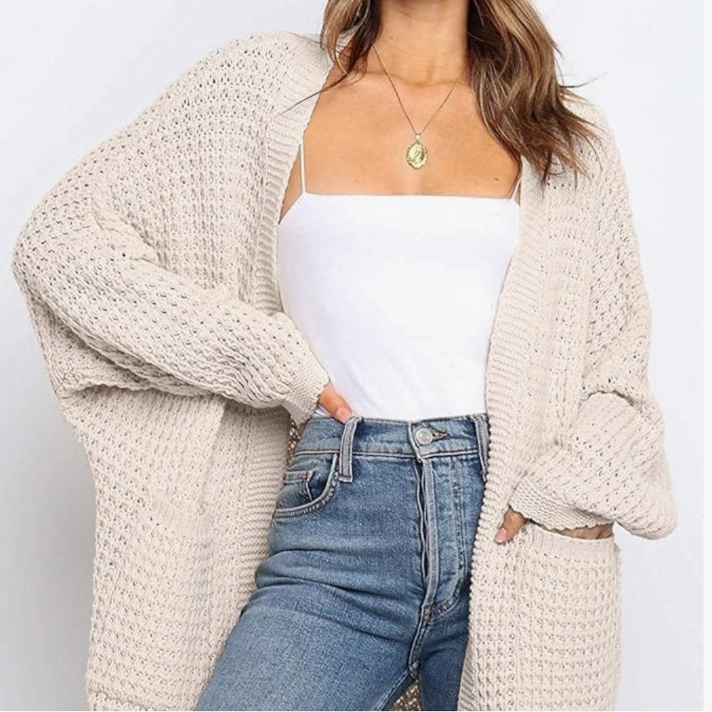 Women's Long Sleeve Chunky Knit Cardigan Sweater with Pockets Beige size S, NWOT